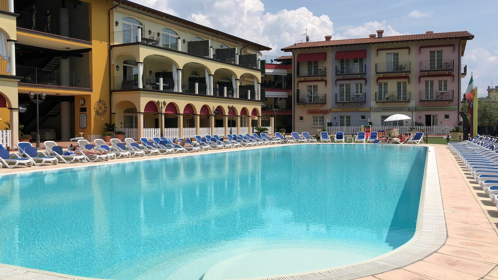 Giardino Dei Colori Dianella Appartamenti Pool Relax &Family Friendly Toscolano Maderno Extérieur photo