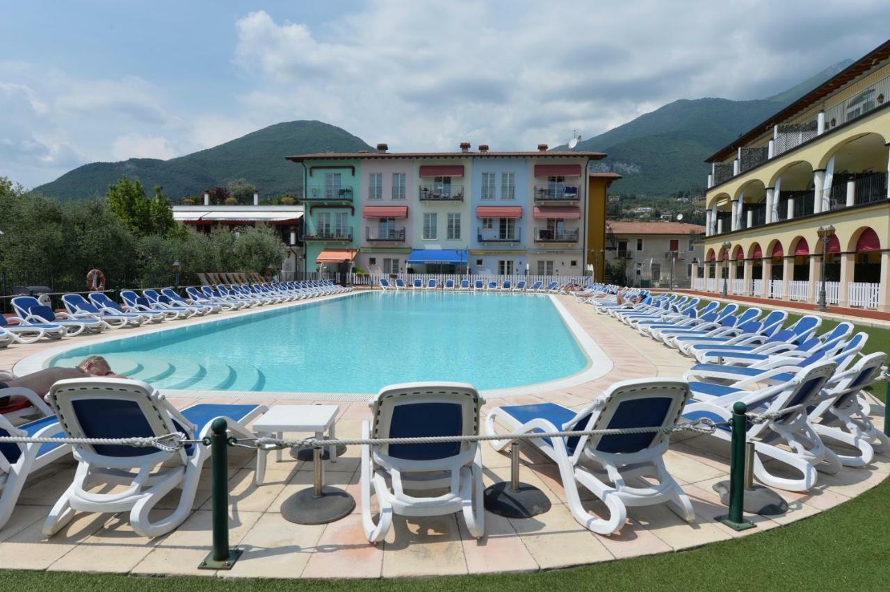 Giardino Dei Colori Dianella Appartamenti Pool Relax &Family Friendly Toscolano Maderno Extérieur photo